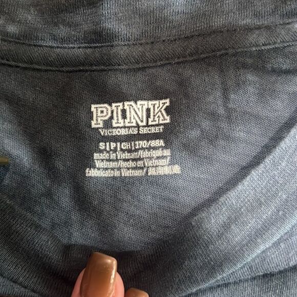 96. PINK Victoria’s Secret Tie Dye Oversized Long Sleeve Cropped Shirt Size S - Picture 2 of 9